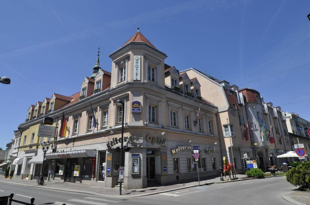 Familie Hopfeld - Hotel Dreikoenigshof Stockerau Exterior foto